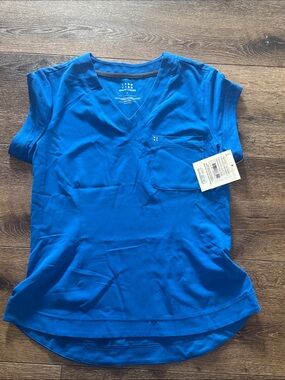 White cross royal blue scrub top medium NWT